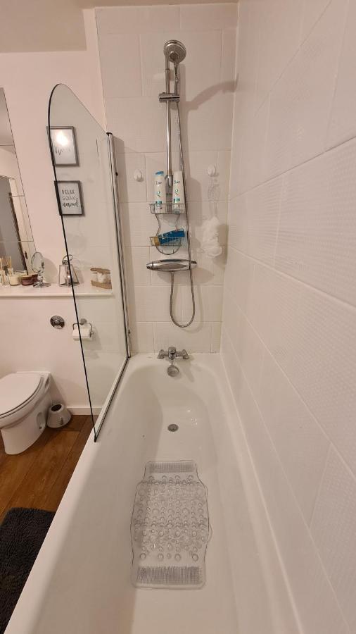 Luxury 2 Bed Apt With Free Wi-Fi & Parking Manchester Eksteriør bilde